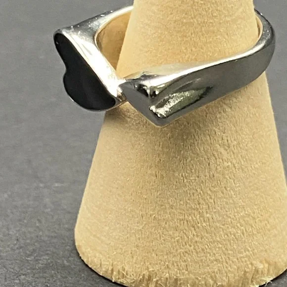 Item 91 Silver Adjustable Bypass Wrap Ring with Black Heart Detail Ring - Picture 3 of 5